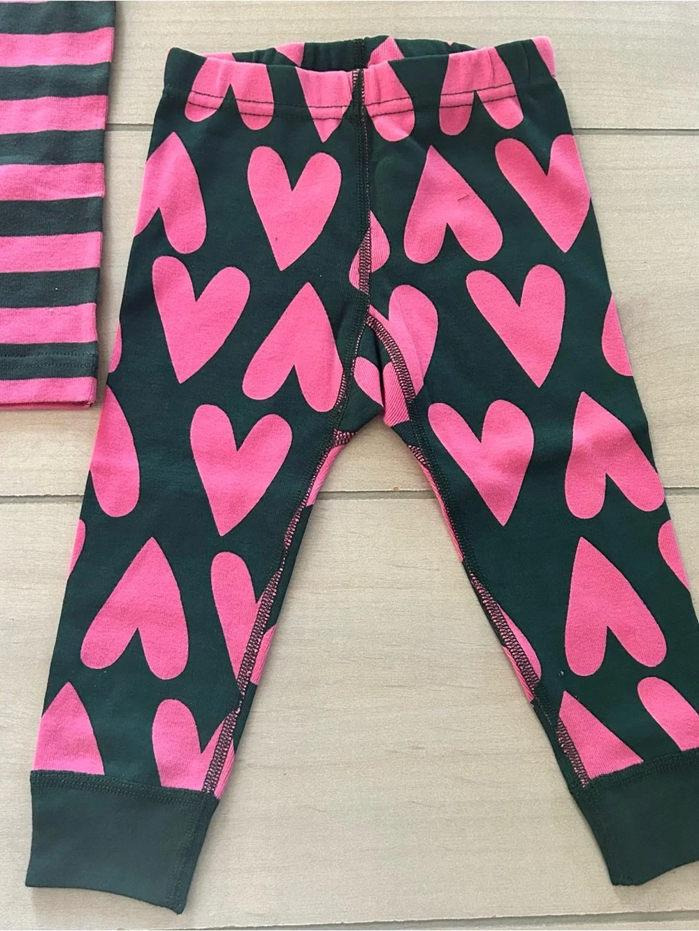 NWT Hanna Andersson Pink and Green Striped Heart Mix Up Pajama Set